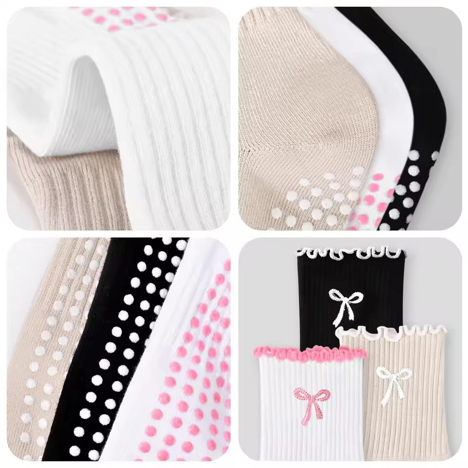 Bow Print Pilates Grip Socks